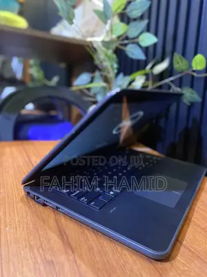 New Laptop Dell Latitude 13 3380 8GB Intel Core i3 HDD 750GB