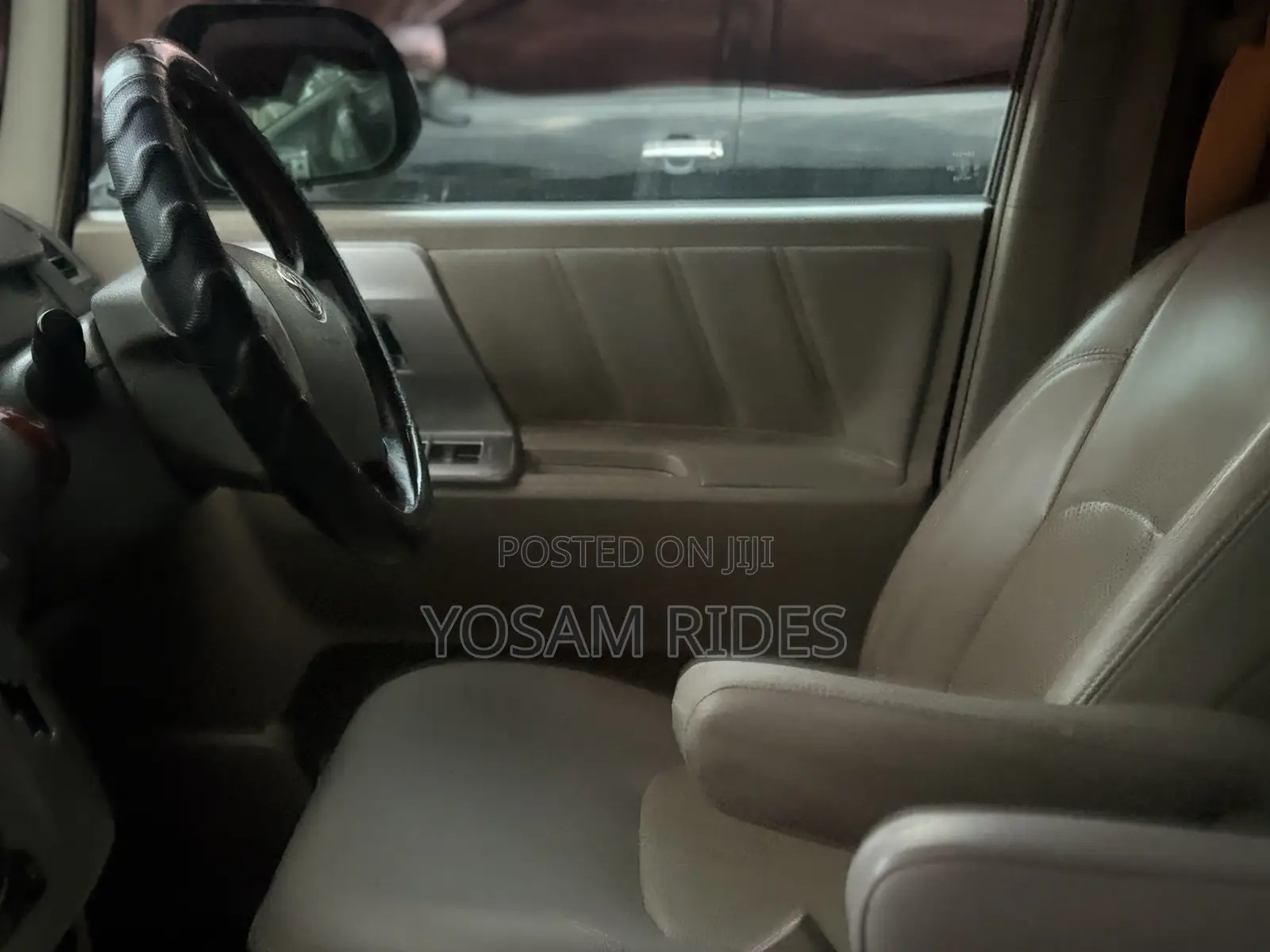Toyota Noah 2.0 158hp FWD (7 Seater) 2011 Black