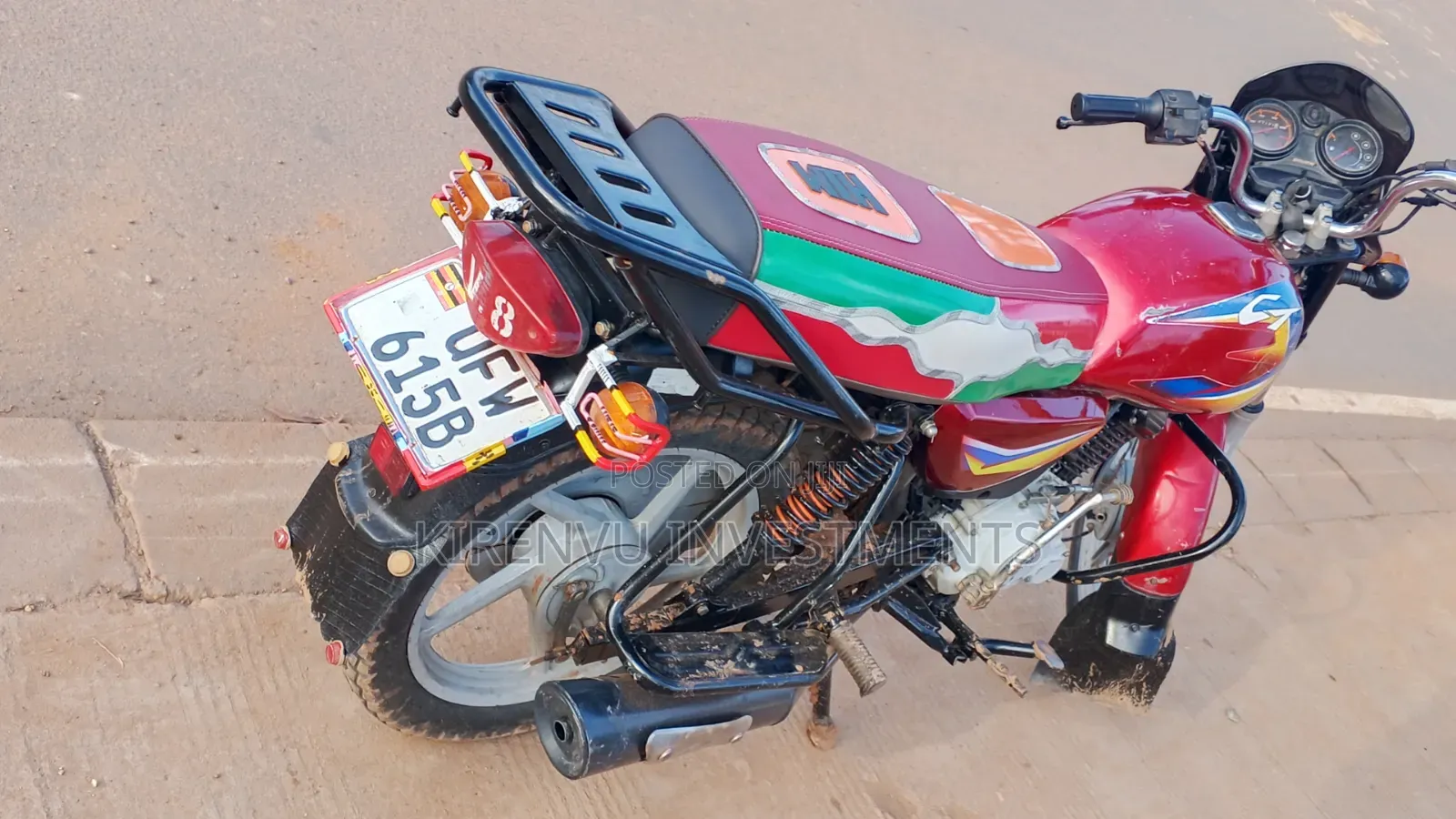 Bajaj Boxer 125 2022 Red