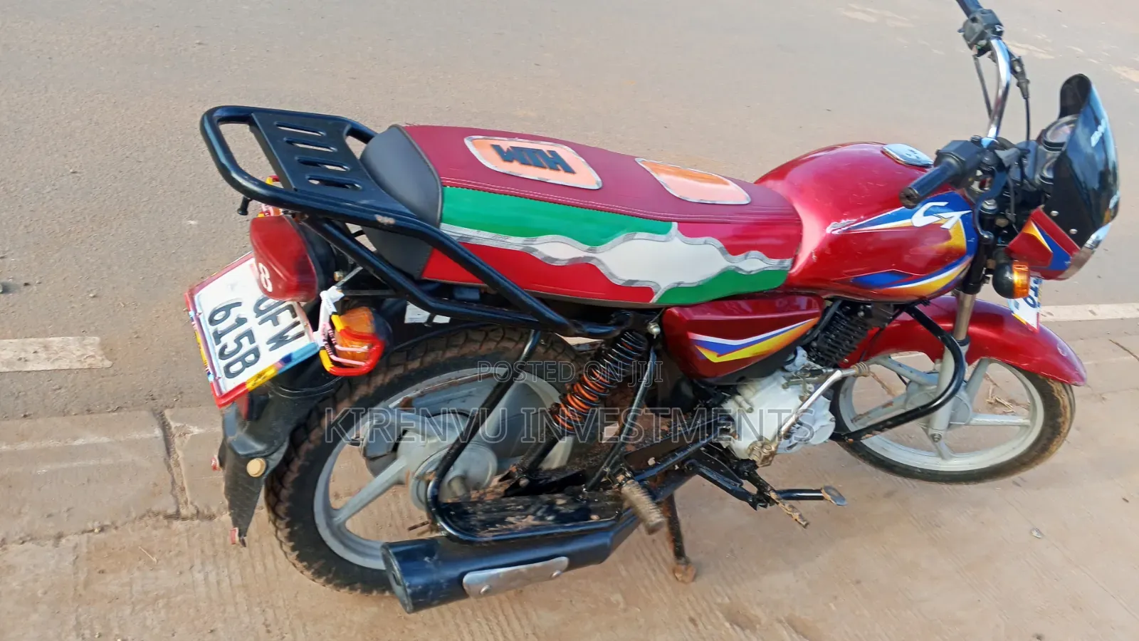 Bajaj Boxer 125 2022 Red