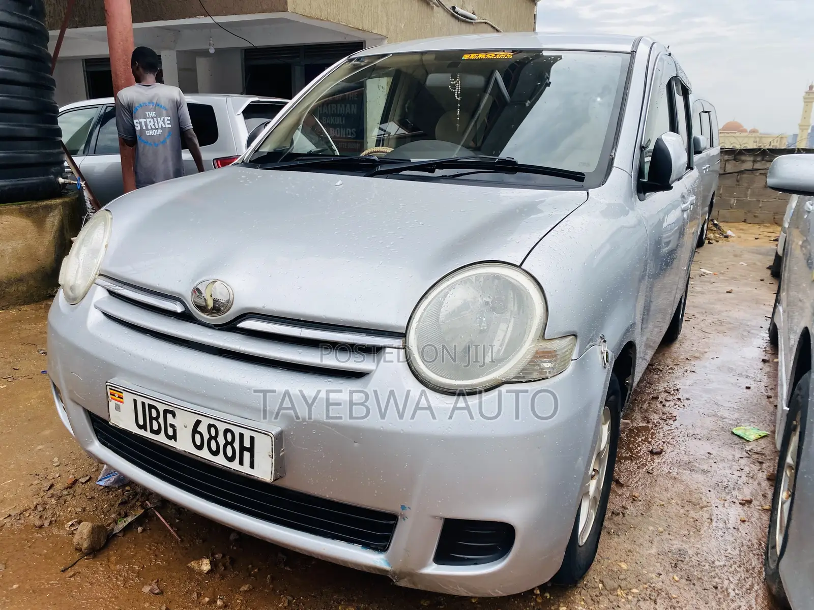 Toyota Sienta 1.5 FWD 2007 Silver
