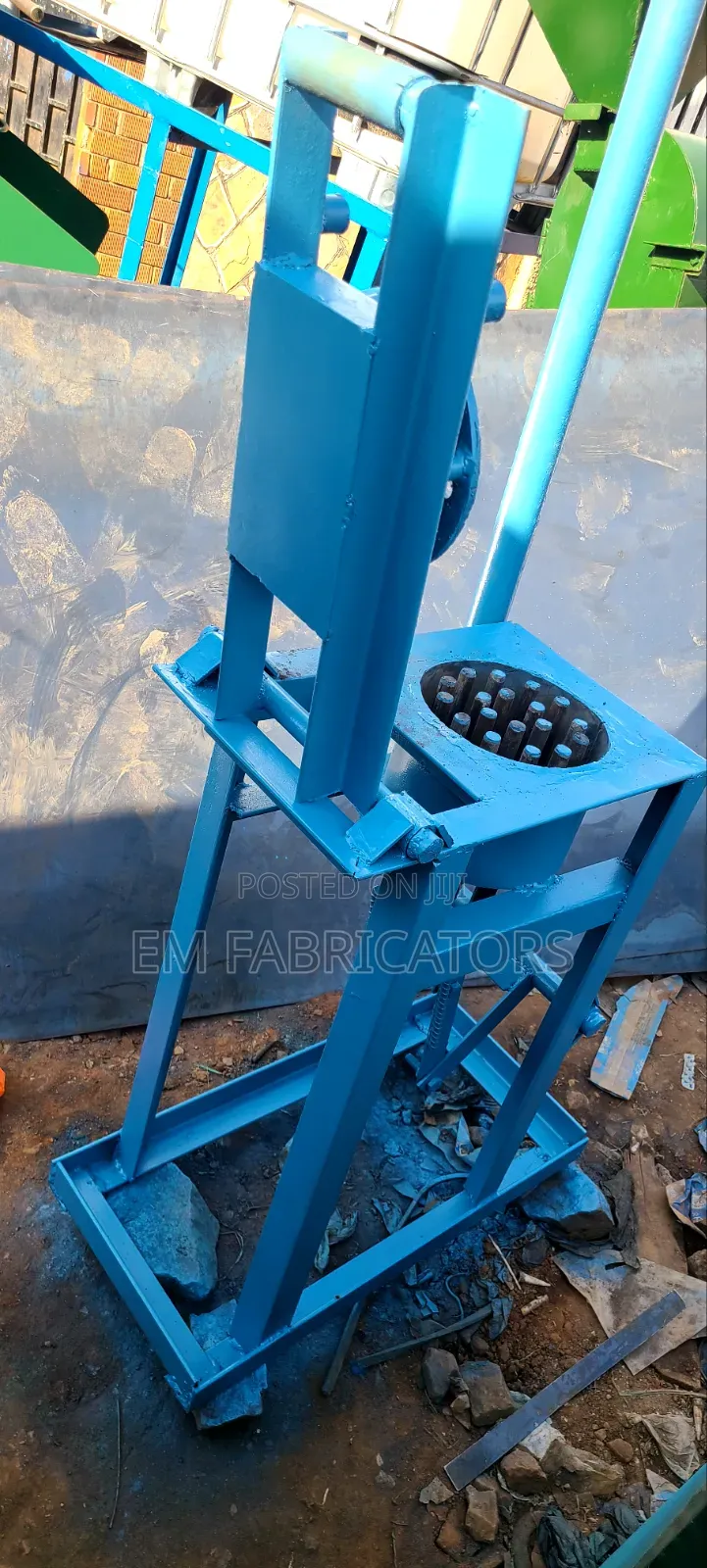 8"by6". Commercial Honey Comb Briquettes Machine. READY TO TAKE.
