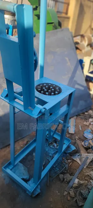 8"by6". Commercial Honey Comb Briquettes Machine. READY TO TAKE.