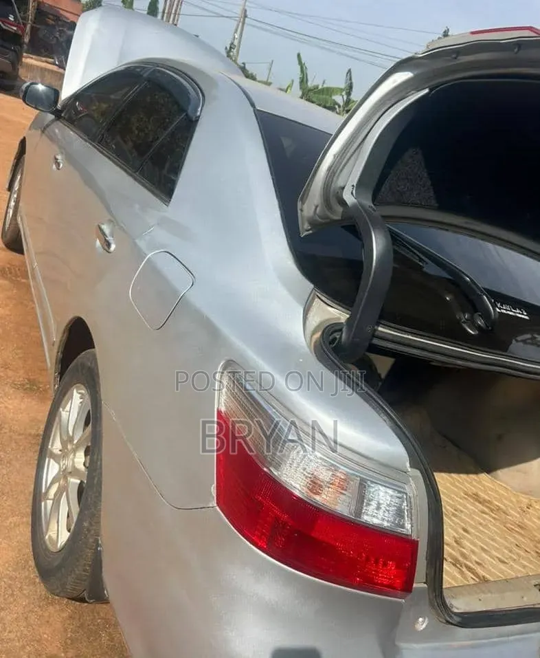 Toyota Premio 2009 Silver