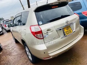 Toyota Vanguard 2011