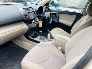 Toyota Vanguard 2011