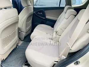 Toyota Vanguard 2011