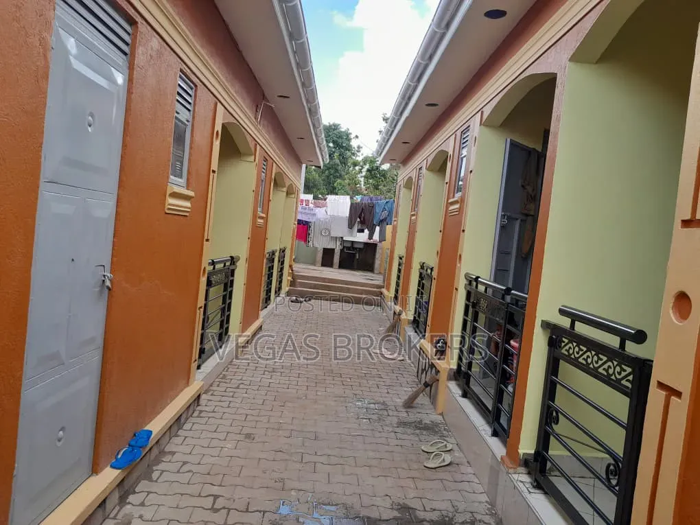 2bdrm House in Vegas Property, Rubaga for rent
