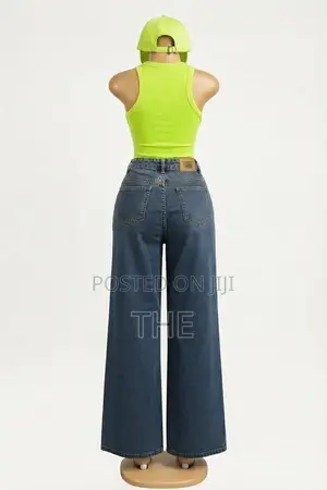 Chic Denim Set – Trendy Wide Leg Jeans With Neon Green Tank Top Cap