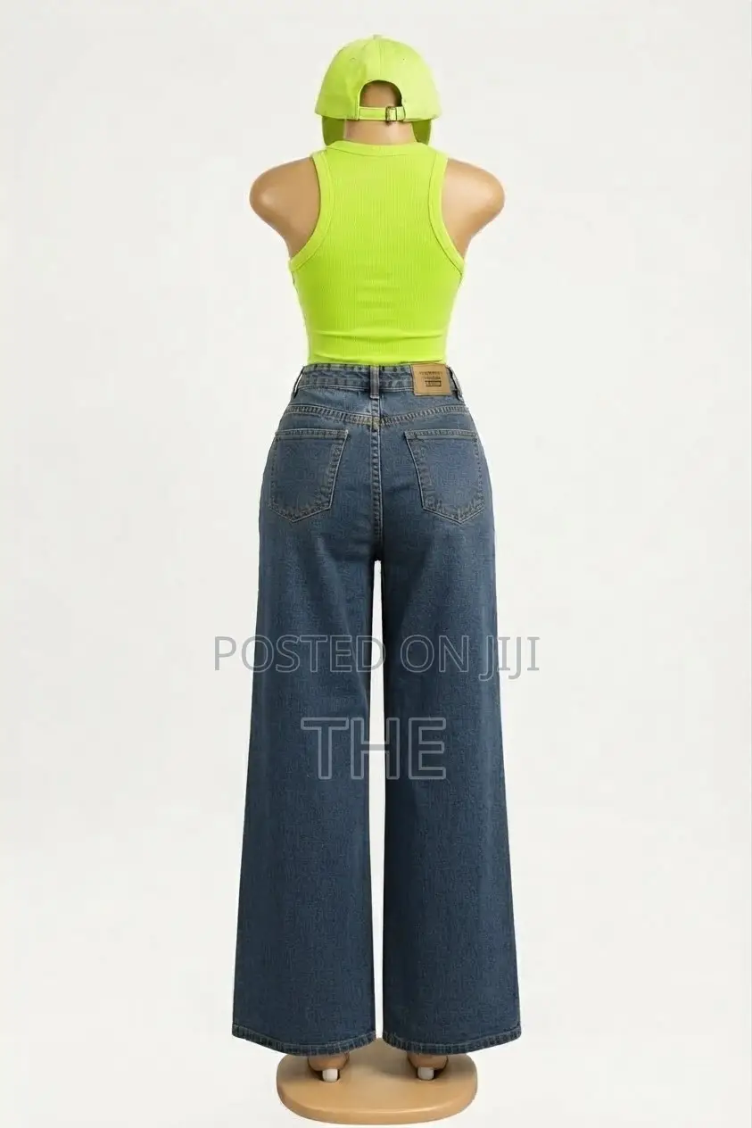 Chic Denim Set – Trendy Wide Leg Jeans With Neon Green Tank Top Cap