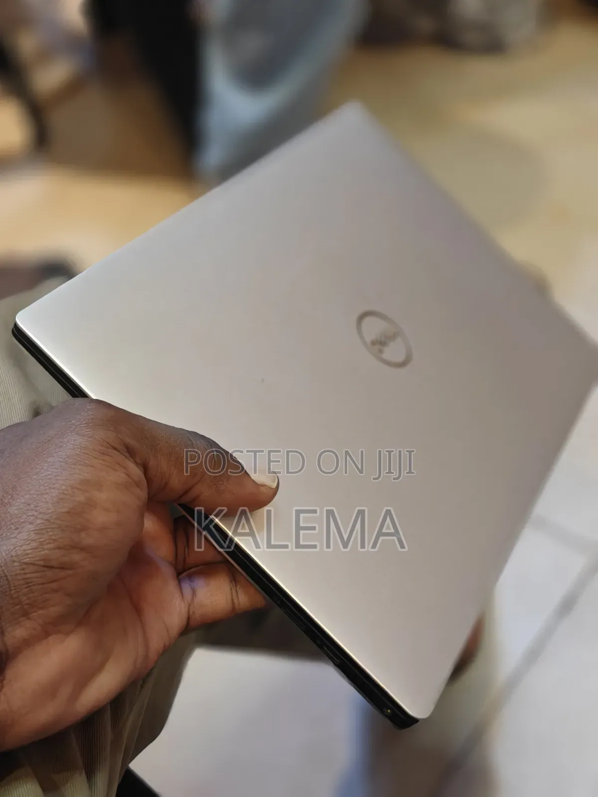 New Laptop Dell XPS 13 7390 16GB Intel Core i7 SSD 512GB