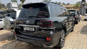Toyota Land Cruiser 2017 Black