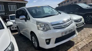 Toyota Noah 2011 White
