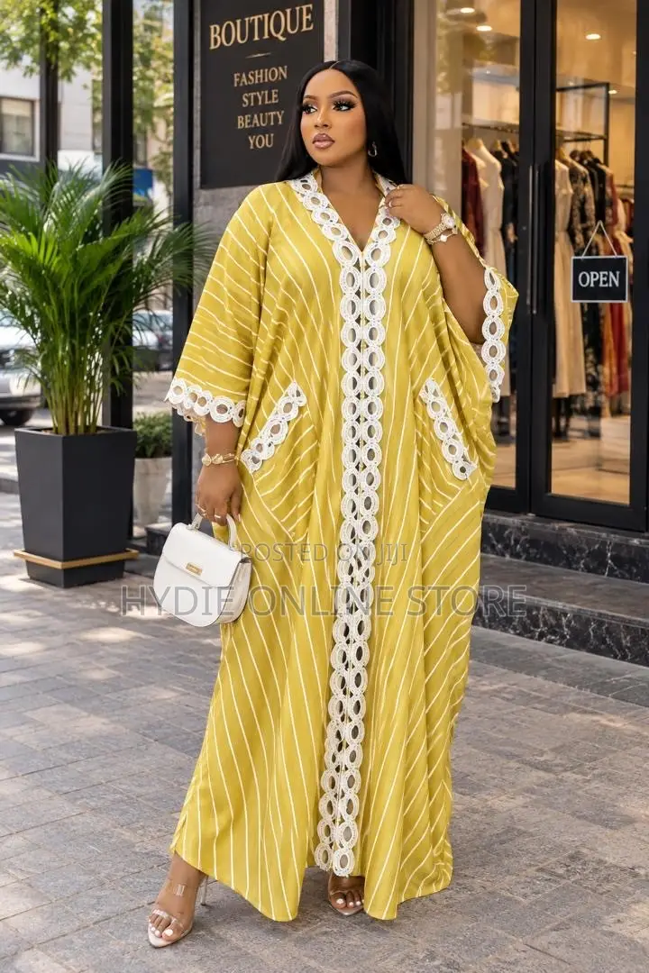 Elegant Fashion Detailed Free Dress