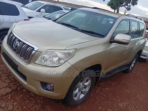 Toyota Land Cruiser Prado 3.0 TD 2010 Gold