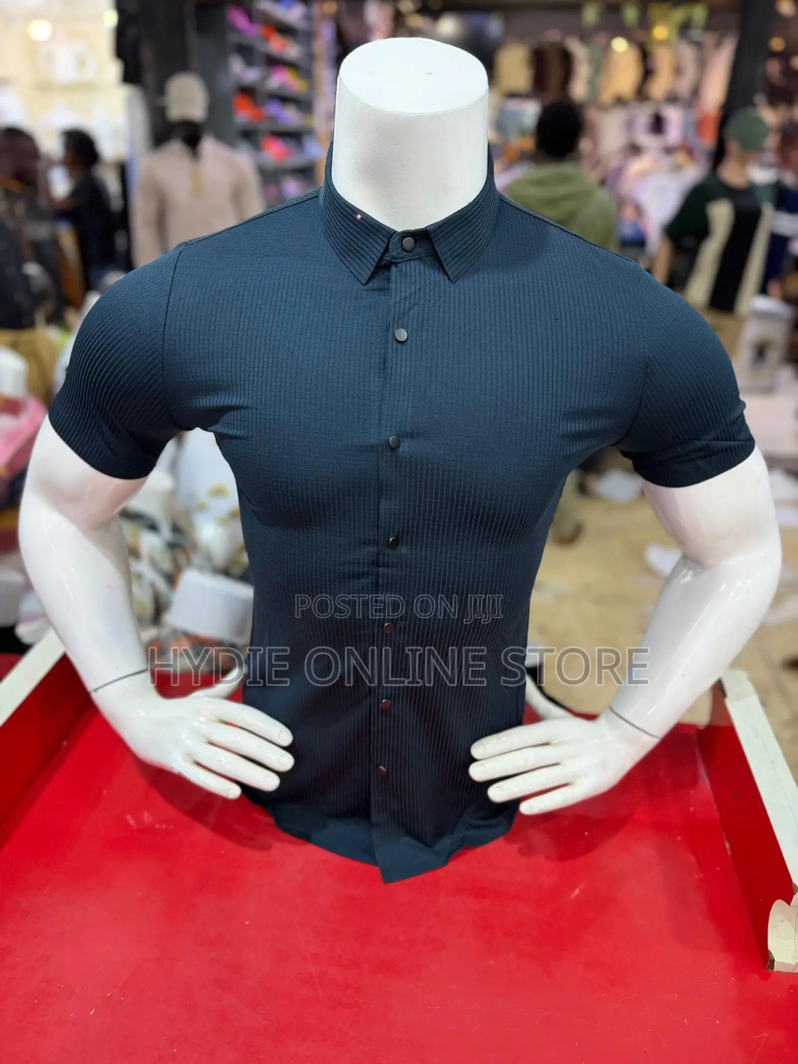 Elegant Short-Sleeved Detailed Striped tShirt