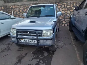 Mitsubishi Pajero Mini VR 2010 Silver