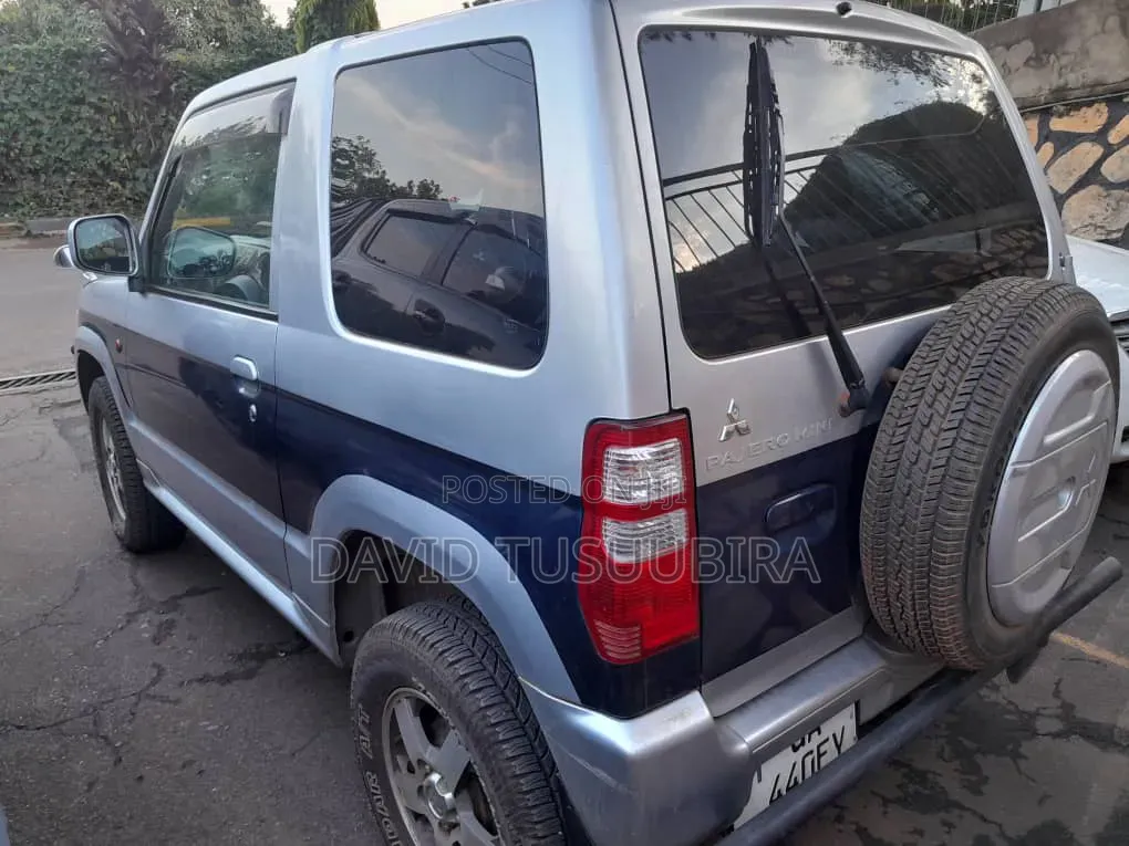 Mitsubishi Pajero Mini VR 2010 Silver