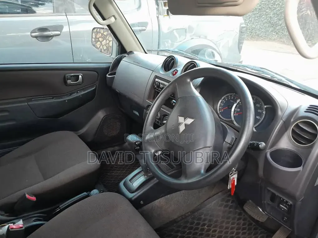 Mitsubishi Pajero Mini VR 2010 Silver