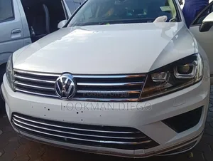 Volkswagen Touareg 2017 White