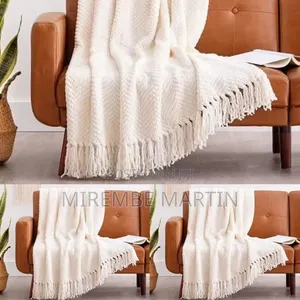 Cream Knit Throw Blanket With Decorative Fringe Tassels