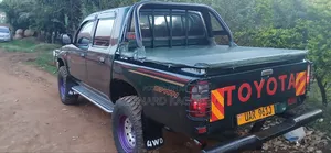 Toyota Hilux 1998 Green