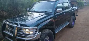 Toyota Hilux 1998 Green