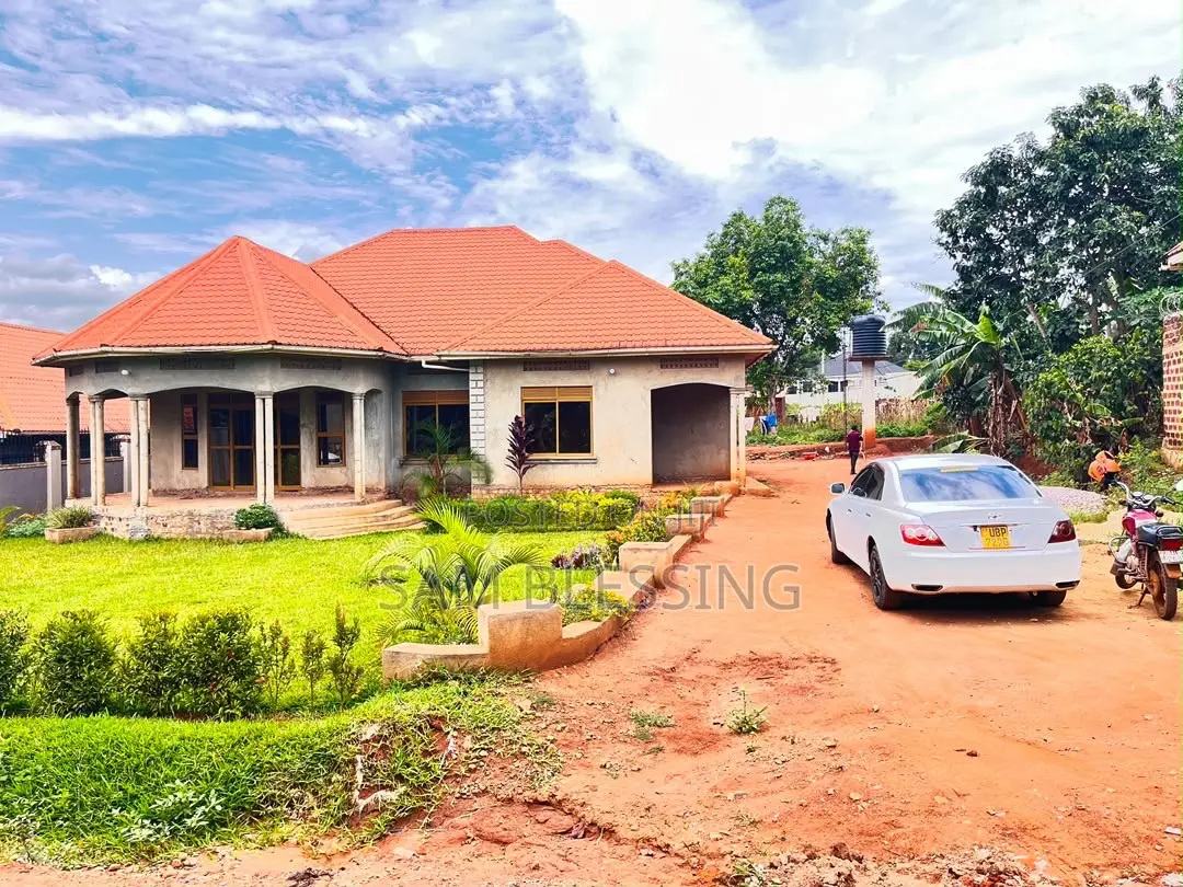 4bdrm House in Gayaza, Wakiso / Wakiso for sale