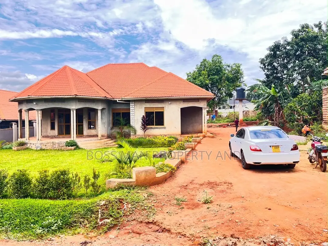 4bdrm House in Gayaza, Wakiso / Wakiso for sale