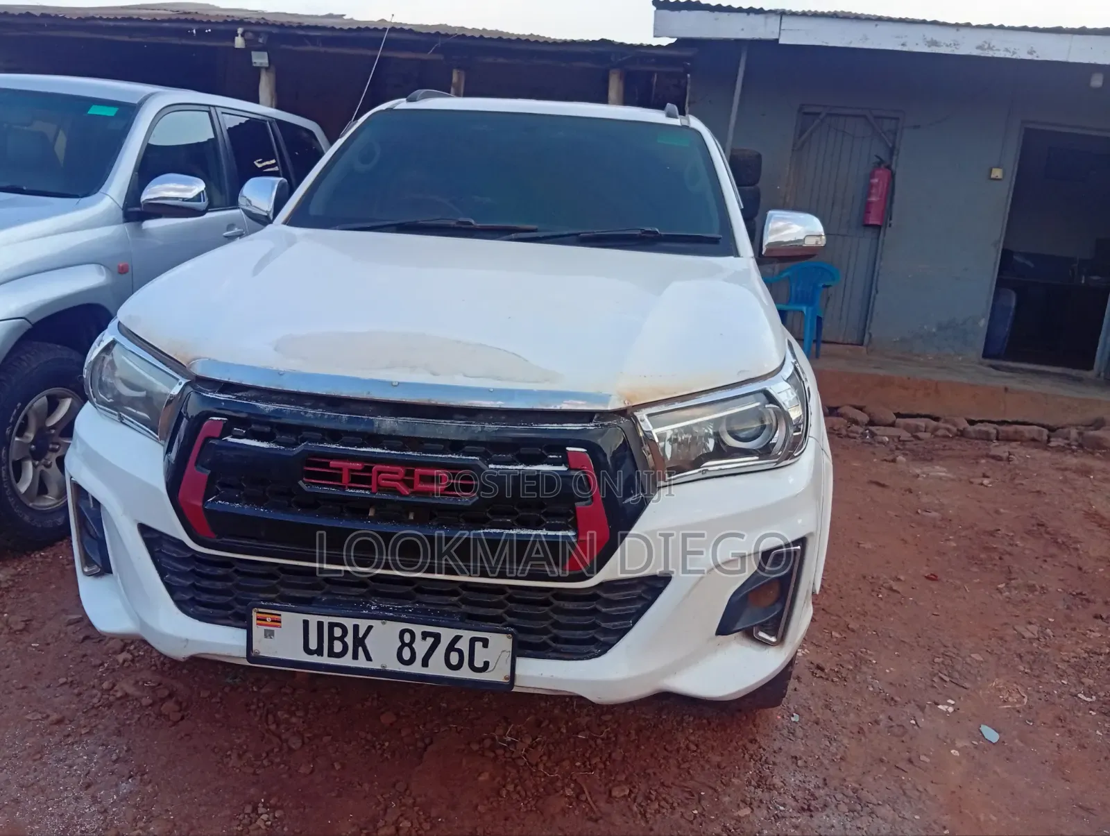 Toyota Hilux SR 4x4 2014 White