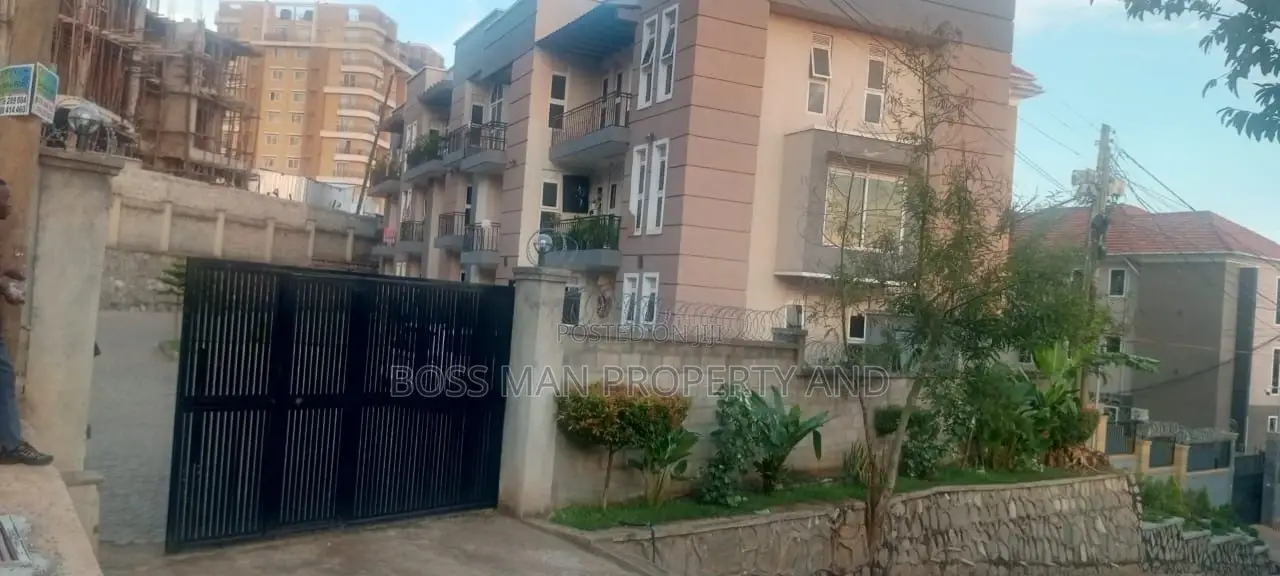 3bdrm Apartment in Muyenga, Central Division for sale