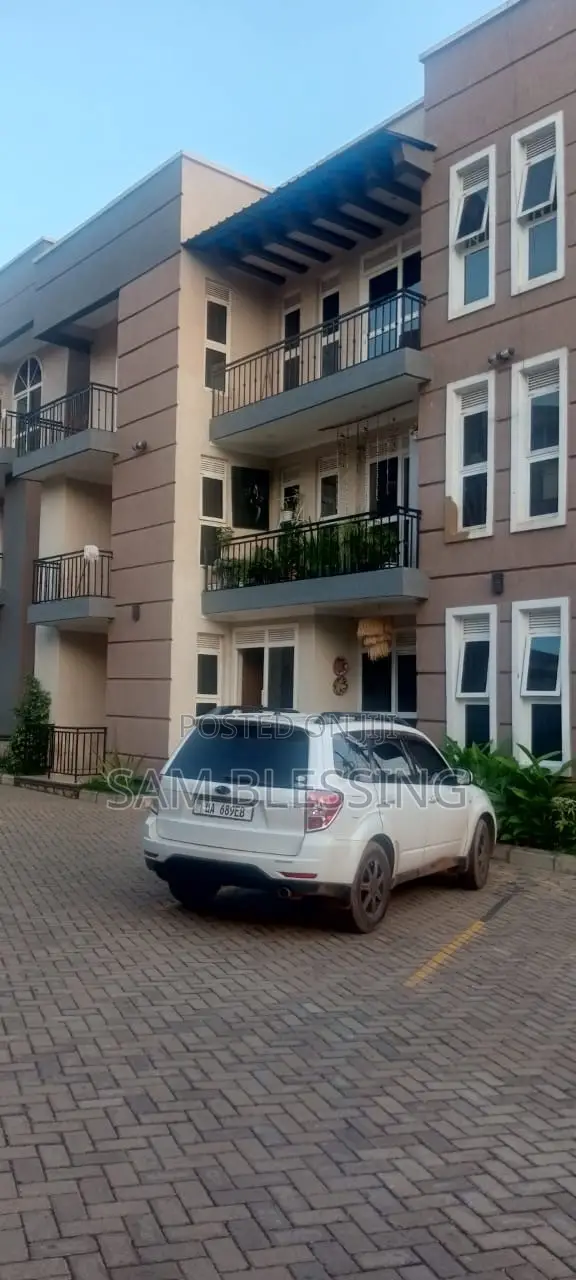3bdrm Apartment in Muyenga, Central Division for sale
