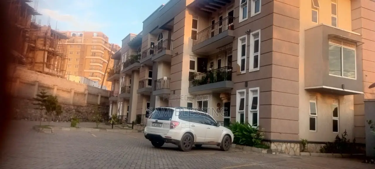 3bdrm Apartment in Muyenga, Central Division for sale