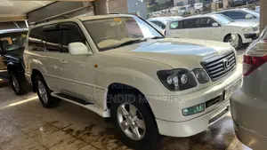 Toyota Land Cruiser Cygnus 4.7 2006 White