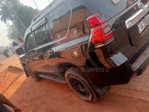 Toyota Land Cruiser Prado 3.0 TD 2011 Black