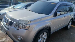 Nissan X-Trail 2.0 Petrol XE 2010 Silver