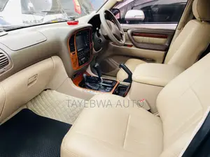 Toyota Land Cruiser Cygnus 4.7 2000