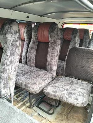 Toyota HiAce 2003 White
