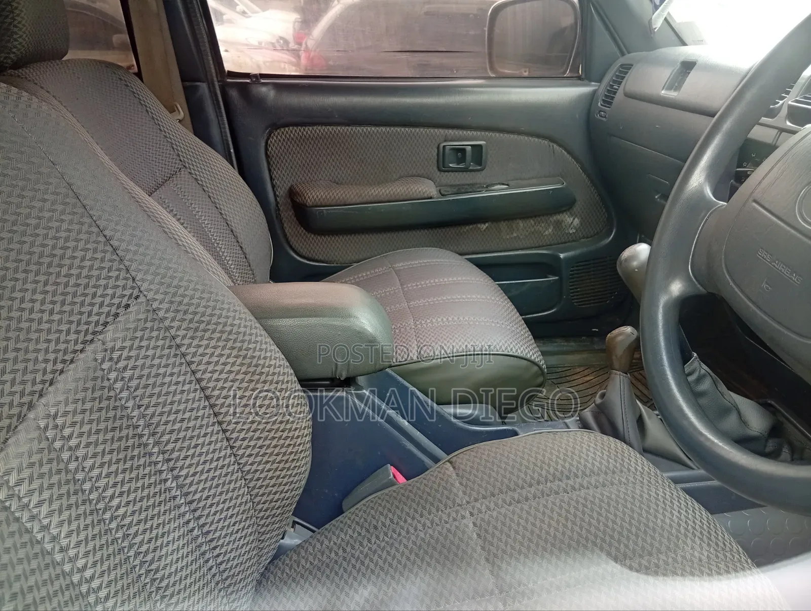 Toyota Hilux 1999 White
