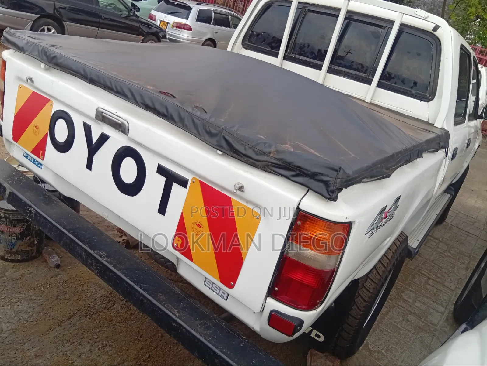 Toyota Hilux 1999 White