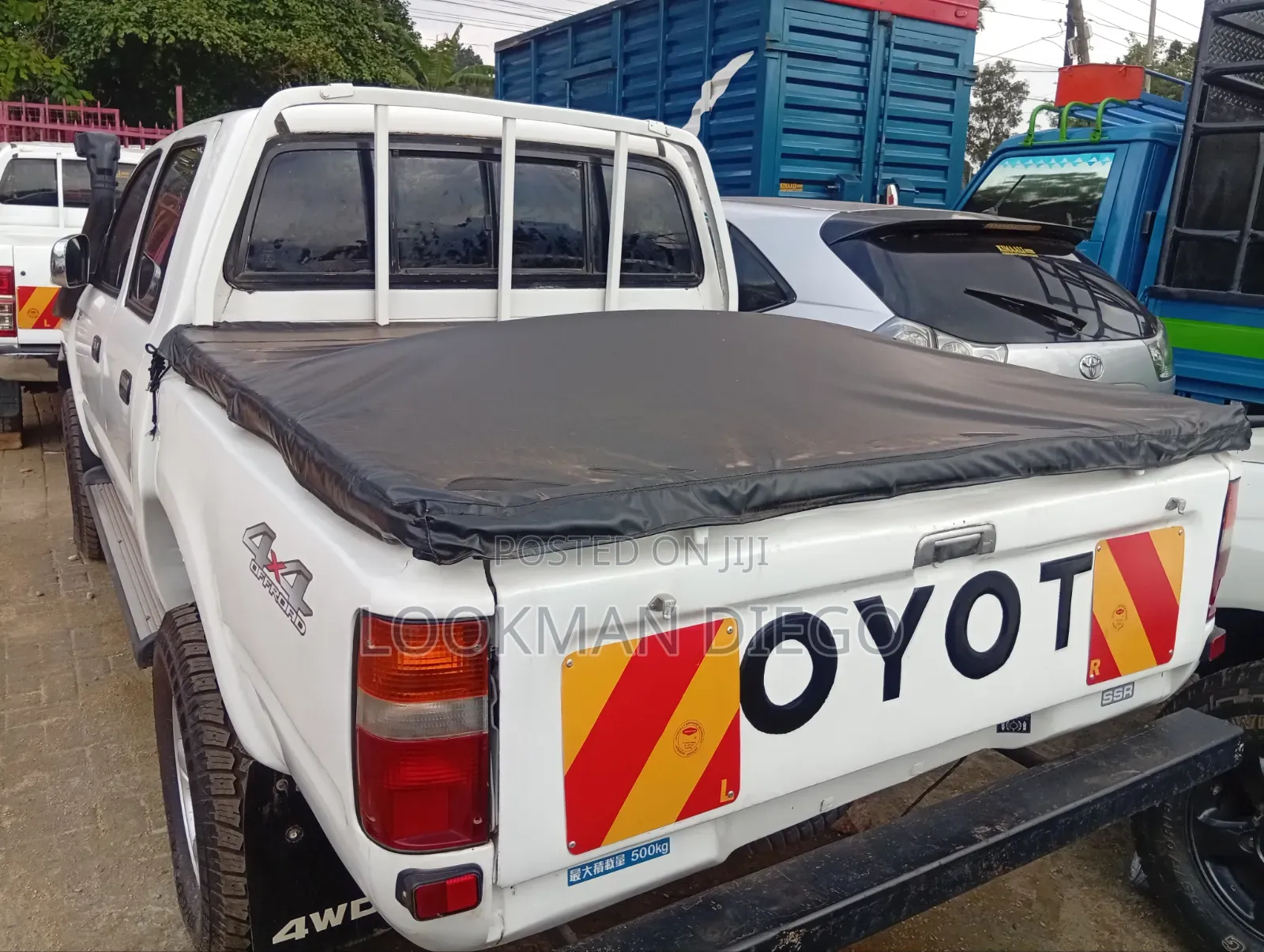 Toyota Hilux 1999 White