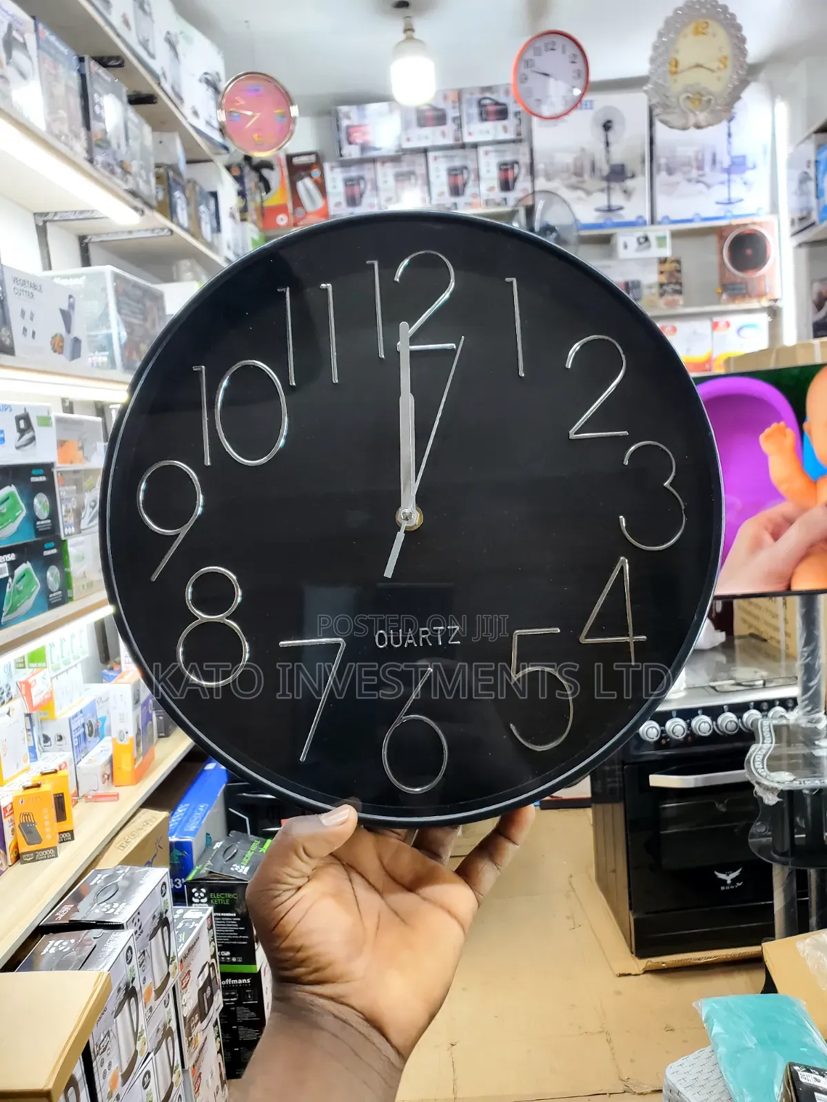 Modern Black Quartz Wall Clock With Silver
