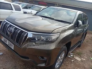 Toyota Land Cruiser Prado 3.0 TD 2012 Gray