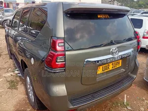 Toyota Land Cruiser Prado 3.0 TD 2012 Gray