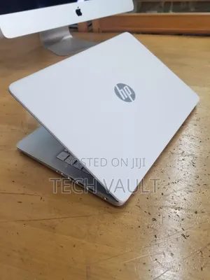 New Laptop HP 14-dq1088wm 8GB Intel Core i5 SSD 256GB
