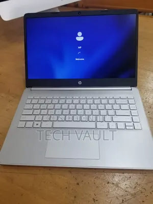 New Laptop HP 14-dq1088wm 8GB Intel Core i5 SSD 256GB