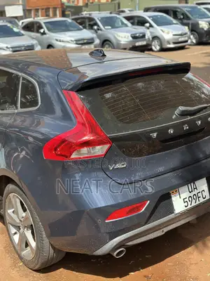 Volvo V40 2016 Blue