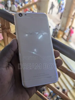 Vivo Y66i 32 GB Silver