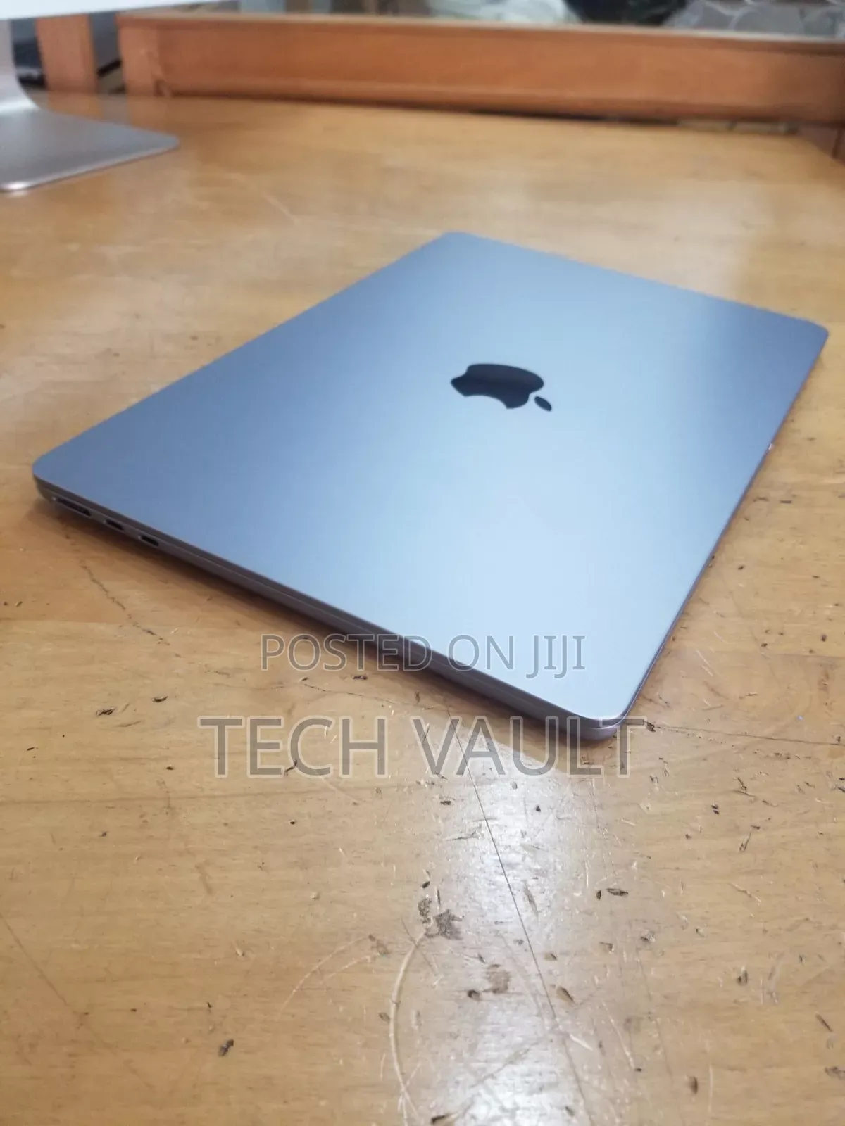 New Laptop Apple MacBook Air 2024 M3 8GB Apple M3 SSD 256GB