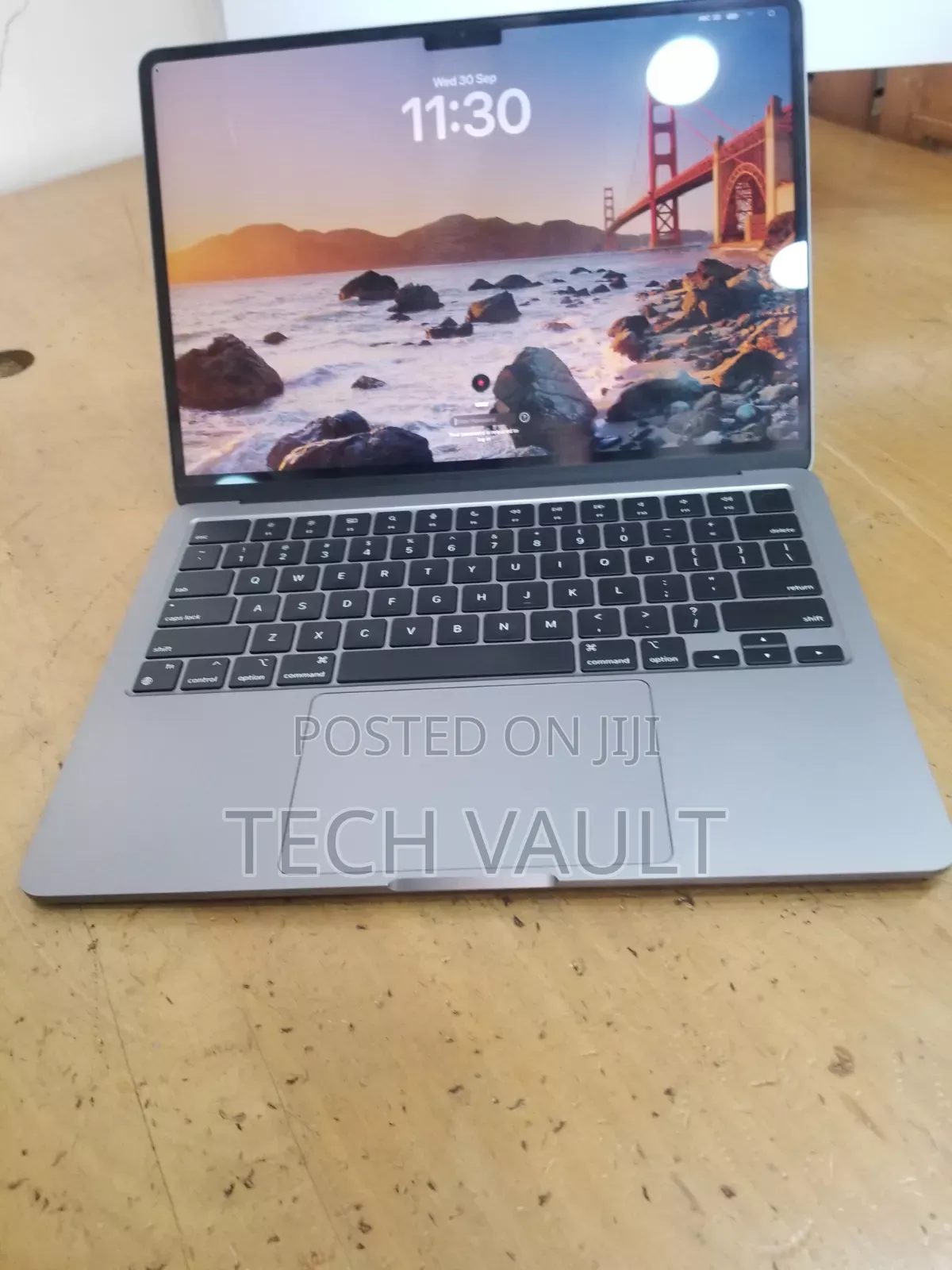 New Laptop Apple MacBook Air 2024 M3 8GB Apple M3 SSD 256GB